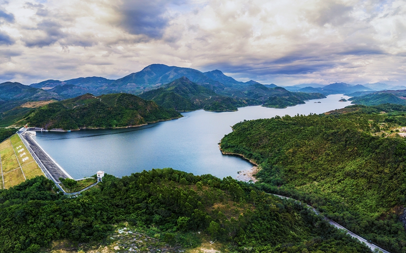 三亚崖州区全力呵护绿水青山不放松。崖州区委宣传部供图