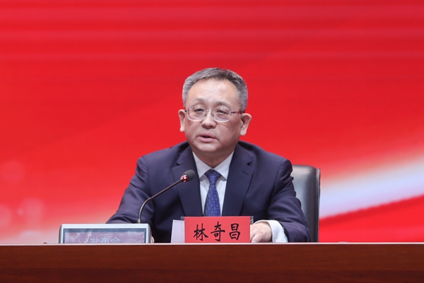 黑龙江省生态环境厅党组成员、副厅长林奇昌。石启立摄