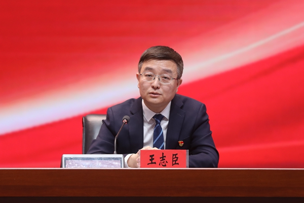 黑龙江省交通运输厅党组成员、副厅长王志臣。石启立 摄