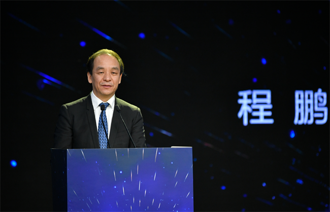 中共上海市经济和信息化工作委员会党委书记程鹏讲话。人民网 许峥摄。