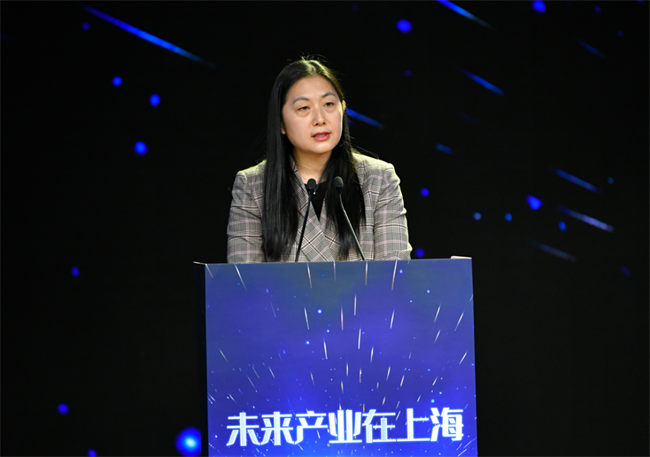 上海市经济和信息化委员会二级巡视员、技术进步处处长李宇宏主旨发言。人民网 许峥摄
