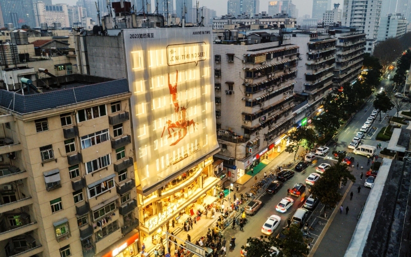 小龙虾餐馆提档升级。