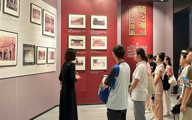 城史馆参观