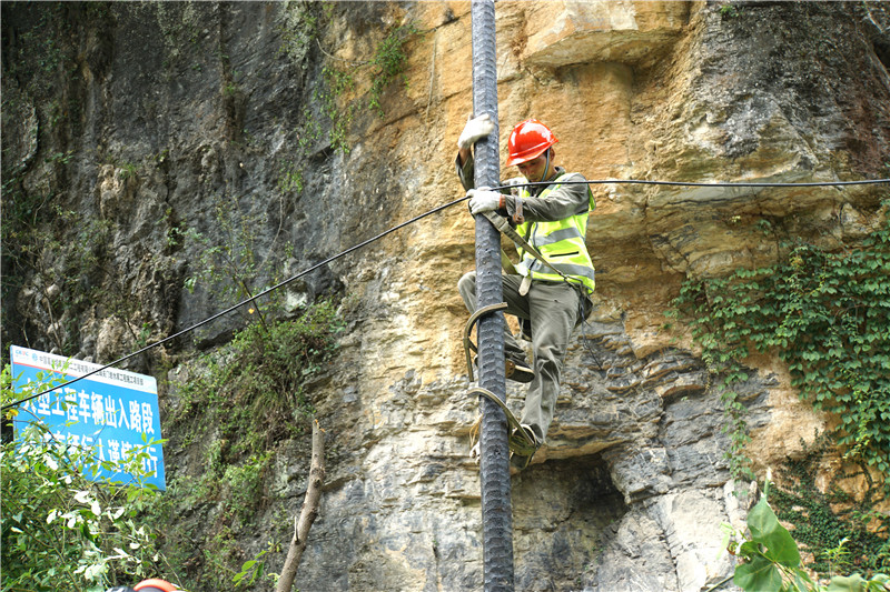 湖北移动持续推进乡村网络建设 架起深山“信息高速路”