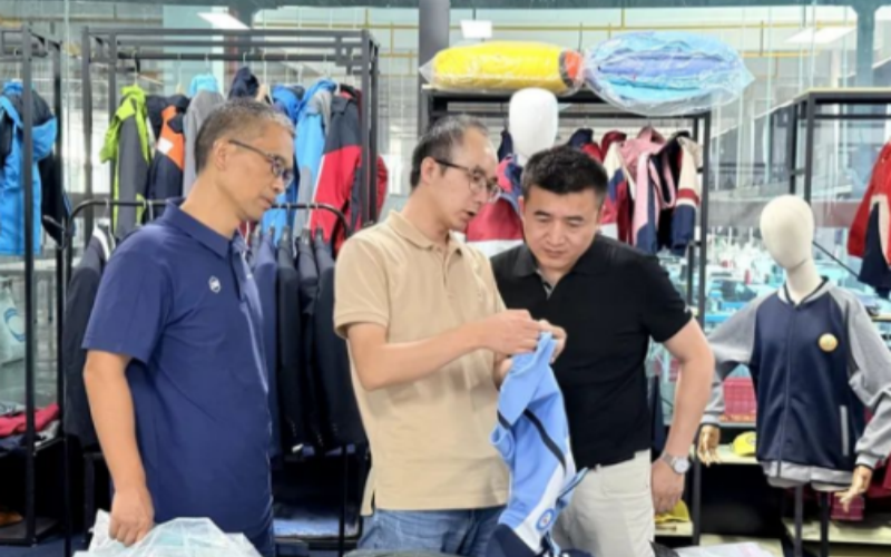 湖北省纤维检验局宜昌分局与孝感分局以技术帮扶、监督抽检等多种形式深入一线，为企业排忧解难，